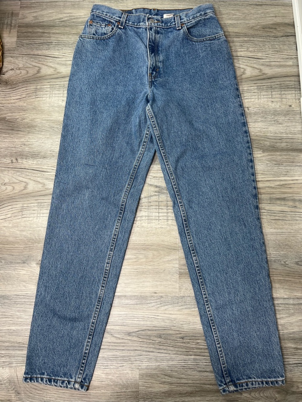 Levi’s 550 Vintage Relaxed Fit Tapered Leg Jeans size 12 Reg L